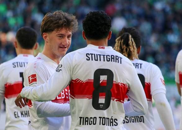 Germany Bundesliga 2025 26, 7 Matchday VfL Wolfsburg vs VfB Stuttgart Volkswagen Arena Wolfsburg Goal celebration Tiago Tomas Tiago Tomas VfB Stuttgart, 8 Angelo Stiller VfB Stuttgart, 6 Copyright: xAymanxAlahmedx