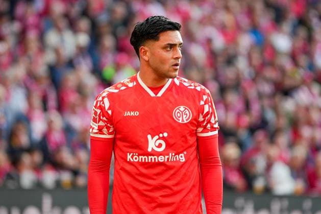 Soccer Bundesliga, Matchday 7, 1 FSV Mainz 05 Bayer 04 Leverkusen on 18 10 2025 in Mainz MEWA ARENA , Germany, Season 2025 2026 DFL REGULATIONS PROHIBIT ANY USE OF PHOTOGRAPHS AS IMAGE SEQUENCES AND OR QUASI VIDEO Nadiem Amiri 10, FSV in focus Mainz MEWA ARENA Germany Copyright: xChristophxKinzingerx
