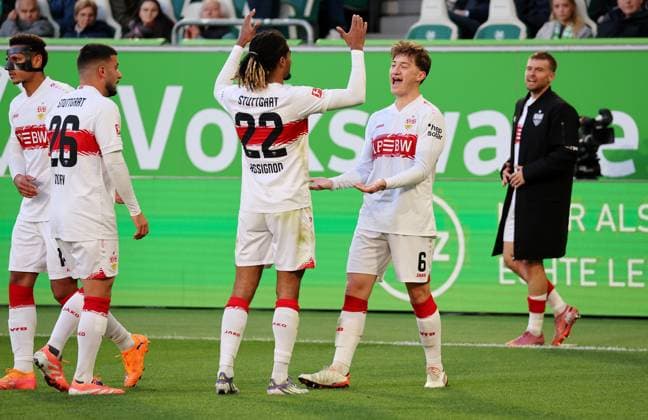 18 10 2025, Germany, Wolfsburg, Soccer Bundesliga, Season 2025 2026, VfL Wolfsburg vs VfB Stuttgart, Cheering after the 0 3 goal, Scorer Angelo Stiller VfB