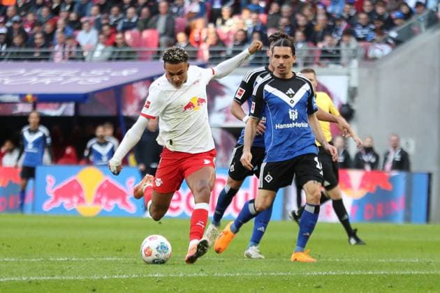 RB Leipzig vs Hamburger SV, 18 10 2025 LEIPZIG, GERMANY OCTOBER 18 Antonio Nusa 7, RB Leipzig during the Bundesliga match between RB Leipzig vs Hamburger SV at Red Bull Arena on matchday 7 of the 1 Bundesliga on October 18, 2025 in Leipzig, Germany DFL REGULATIONS PROHIBIT ANY USE OF PHOTOGRAPHS AS IMAGE SEQUENCES AND OR QUASI VIDEO Copyright: xBEAUTIFULxSPORTS JanxKaeferx