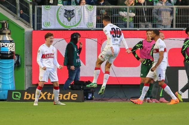 Germany Bundesliga 2025 26, 7 Matchday VfL Wolfsburg vs VfB Stuttgart Volkswagen Arena Wolfsburg Goal celebration Angelo Stiller VfB Stuttgart, 6 Chema AndrÃ s Chema Andres VfB Stuttgart, 30 Copyright: xAymanxAlahmedx
