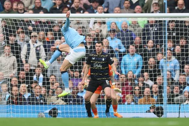 Erling Haaland of Manchester City scores to make it 1-0 and celebrates Manchester City v Everton, Premier League, Football, Etihad Stadium, Manchester, UK - 18 Oct 2025Manchester Etihad Stadium United Kingdom EDITORIAL USE ONLY No use with unauthorised audio, video, data, fixture lists, club league logos or live services. Online in-match use limited to 120 images, no video emulation. No use in betting, games or single club league player publications.  Copyright: xPaulxCurrie Shutterstockx 15544977bo