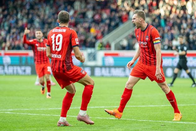 Goal for 2 2 by Jonas Foehrenbach FC Heidenheim, 19 , with Patrick Mainka FC Heidenheim, 06 GER, 1 FC Heidenheim vs Werder Bremen, Football, Bundesliga, Matchday 7, Season 2025 2026, 18 10 2025, DFL DFB REGULATIONS PROHIBIT ANY USE OF PHOTOGRAPHS AS IMAGE SEQUENCES AND OR QUASI VIDEO, GER, 1 FC Heidenheim vs Werder Bremen, Football, Bundesliga, Matchday 7, Season 2025 2026, 18 10 2025 Heidenheim Copyright: xEibner-Pressefotox EP_EER