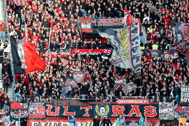 Fans Bayer 04 Leverkusen , Germany, Football, 1 Bundesliga, Matchday 7, 2025 2026, 1 FSV Mainz vs Bayer 04 Leverkusen, 18 10 2025, Mewa Arena, Mainz, Germany Mainz Mewa Arena Rheinland Pfalz Germany Copyright: xGrantxHubbsx