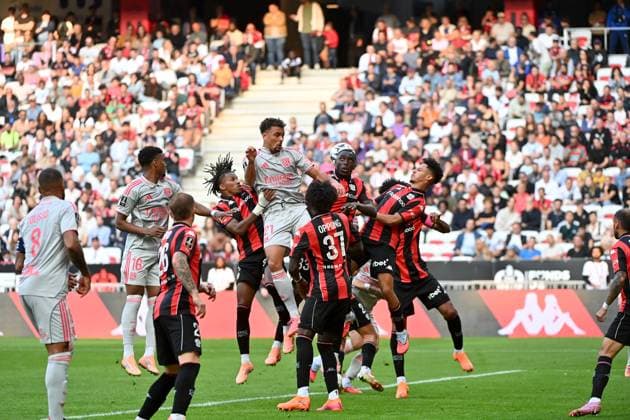 OGC Nice v Olympique Lyonnais - Ligue 1 McDonald s 2025 2026 06 Hicham BOUDAOUI (ogcn) - 21 Ruben KLUIVERT (ol) - 33 Antoine MENDY (ogcn) - 10 Sofiane DIOP (ogcn) during the Ligue 1 McDonald s match between Nice and Lyon at Allianz Riviera on October 18, 2025 in Nice, France. Nice France  Copyright: xFEPx 776348160