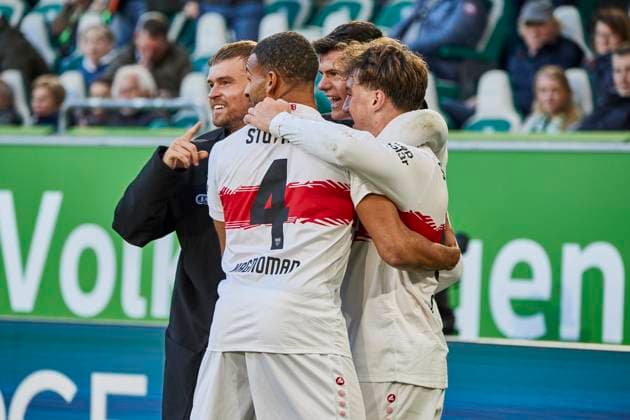Angelo Stiller VfB Stuttgart 6 Goal shot Goal celebration goal VfL Wolfsburg vs VfB Stuttgart, Soccer Bundesliga, BL, Buli, Season 2025 2026 18 10 2025 Press photo Jan Frederic Helbig VfL Wolfsburg vs VfB Stuttgart, Soccer Bundesliga, BL, Buli, Volkswagen Arena, 1 Bundesliga, Season 2025 2026, 18 10 2025 Wolfsburg Copyright: xEibner-Pressefoto Jan-FredericxHelbigx EP_JHG