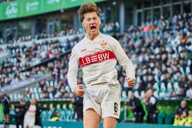 Angelo Stiller VfB Stuttgart 6 Goal shot Goal celebration goal VfL Wolfsburg vs VfB Stuttgart, Soccer Bundesliga, BL, Buli, Season 2025 2026 18 10 2025 Press photo Jan Frederic Helbig VfL Wolfsburg vs VfB Stuttgart, Soccer Bundesliga, BL, Buli, Volkswagen Arena, 1 Bundesliga, Season 2025 2026, 18 10 2025 Wolfsburg Copyright: xEibner-Pressefoto Jan-FredericxHelbigx EP_JHG