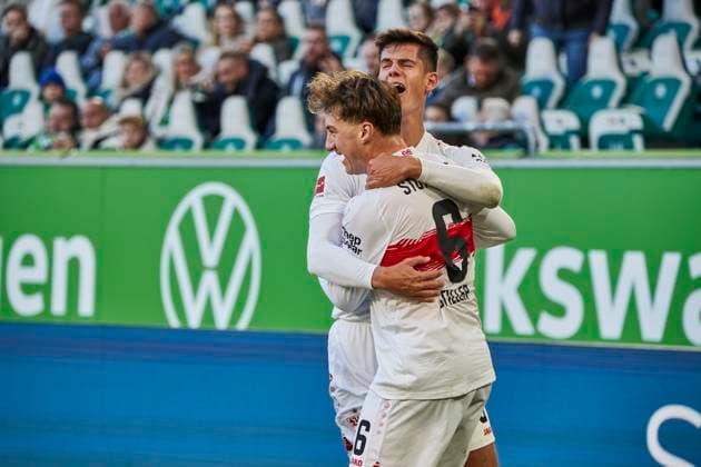 Angelo Stiller VfB Stuttgart 6 Goal shot Goal celebration goal VfL Wolfsburg vs VfB Stuttgart, Soccer Bundesliga, BL, Buli, Season 2025 2026 18 10 2025 Press photo Jan Frederic Helbig VfL Wolfsburg vs VfB Stuttgart, Soccer Bundesliga, BL, Buli, Volkswagen Arena, 1 Bundesliga, Season 2025 2026, 18 10 2025 Wolfsburg Copyright: xEibner-Pressefoto Jan-FredericxHelbigx EP_JHG