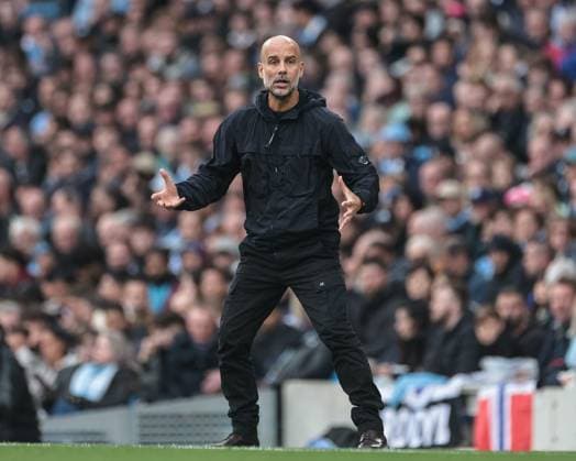Premier League Manchester City v Everton Pep Guardiola manager of Manchester City reacts in the technical area during the Premier League match Manchester City vs Everton at Etihad Stadium, Manchester, United Kingdom, 18th October 2025 (Photo by Mark Cosgrove News Images) Manchester Etihad Stadium Manchester United, ManU Kingdom Copyright: xMarkxCosgrove NewsxImagesx