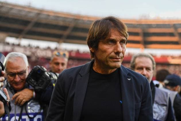 Napoli™s head coach Antonio Conte during the Serie A soccer match between Torino and Napoli at the Stadio Olimpico Grande Torino in Turin, north west Italy - Saturday, October 18, 2025. - Soccer .  Copyright: xAlbertoxGandolfo LaPressex