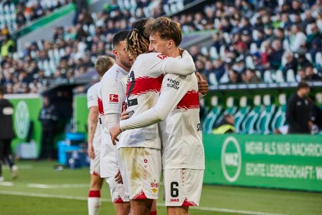 Cheering joy Angelo Stiller VfB Stuttgart 6 Lorenz Assignon VfB Stuttgart 22 VfL Wolfsburg vs VfB Stuttgart, Bundesliga, BL, Buli, season 2025 2026 18 10 2025 Press photo Jan Frederic Helbig VfL Wolfsburg vs VfB Stuttgart, Bundesliga, BL, Buli, Volkswagen Arena, 1 Bundesliga, season 2025 2026, 18 10 2025 Wolfsburg Copyright: xEibner-Pressefoto Jan-FredericxHelbigx EP_JHG