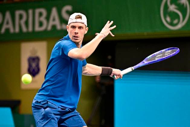 Canada s Denis Shapovalov against Norway s Casper Ruud in the semifinals of the BNP Paribas Nordic Open tennis tournament at the Royal Swedish Tennis Hall in Stockholm, Sweden, Saturday, October 18, 2025 STOCKHOLM SWEDEN x10658x  Copyright: xMagnusxLejhall TTx TENNIS NORDIC OPEN