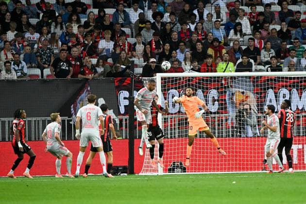 OGC Nice v Olympique Lyonnais - Ligue 1 McDonald s 2025 2026 08 Corentin TOLISSO (ol) - 80 Yehvann DIOUF (ogcn) during the Ligue 1 McDonald s match between Nice and Lyon at Allianz Riviera on October 18, 2025 in Nice, France. Nice France  Copyright: xFEPx 776348160