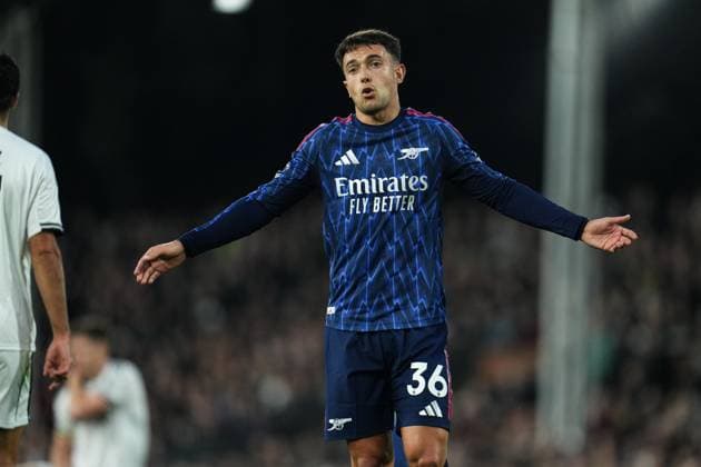 Premier League Fulham v Arsenal Martin Zubimendi of Arsenal frustrated during the Premier League match Fulham vs Arsenal at Craven Cottage, London, United Kingdom, 18th October 2025 (Photo by Harvey Murphy News Images) Copyright: xHarveyxMurphy NewsxImagesx