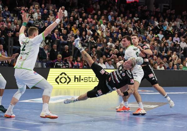 18 10 2025 Handball 1 Bundesliga DAIKIN HBL Season 2025 2026 09 Matchday HC Erlangen Metropolregion Nürnberg HCE HSG Wetzlar DaMa xdaxmax Nikola Grahovac 2, HSG Wetzlar Marek Nissen 6, HC Erlangen HCE