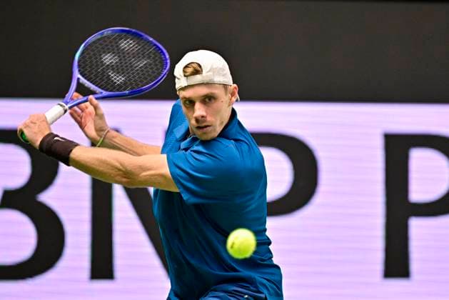 Canada s Denis Shapovalov against Norway s Casper Ruud in the semifinals of the BNP Paribas Nordic Open tennis tournament at the Royal Swedish Tennis Hall in Stockholm, Sweden, Saturday, October 18, 2025 STOCKHOLM SWEDEN x10658x  Copyright: xMagnusxLejhall TTx TENNIS NORDIC OPEN
