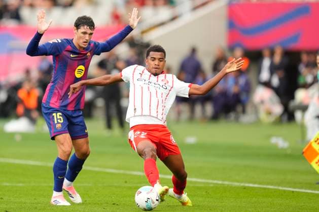 FC Barcelona, Barca v Girona FC - LaLiga EA Sports Jhon Solis central midfield of Girona and Colombia and Andreas Christensen centre-back of Barcelona and Denmark compete for the ball during the La Liga EA Sports match between FC Barcelona and Girona FC at Estadi Olimpic Lluis Companys on October 18, 2025 in Barcelona, Spain. Barcelona Spain  Copyright: xJosexBretonx originalFilename:bretonhernandez-fcbarcel251018_npyQy.jpg