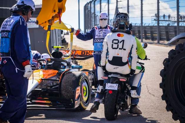 F1 - UNITED STATES GRAND PRIX 2025 PIASTRI Oscar (aus), McLaren F1 Team MCL39, portrait during the 2025 Formula 1 United States Grand Prix, 19th round of the 2025 FIA Formula One World Championship, WM, Weltmeisterschaft from October 17 to 19, 2025 on the Circuit of the Americas, in Austin, Texas, United States of America - AustinUnited States  Copyright: xXavixBonillax