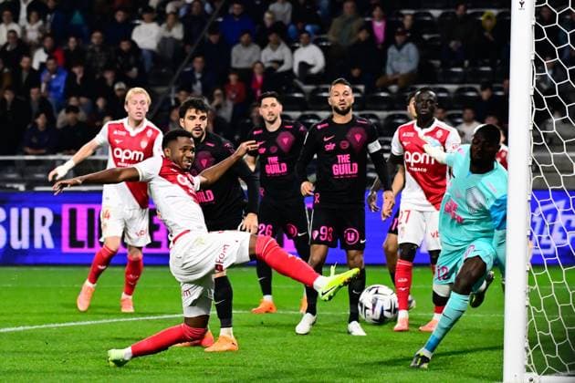 FOOTBALL : Angers vs Monaco - Ligue 1 - 18 10 2025 Ansu Fati ( 31 - Monaco ) and Herve Koffi ( 12 - Angers ) during the Ligue 1 match between Angers SCO and AS Monaco at Stade Raymond Kopa on October 18, 2025 in Angers, France. ( Photo by Federico Pestellini PsnewZ ) - AngersFrance  Copyright: xFedericoxPestellinix
