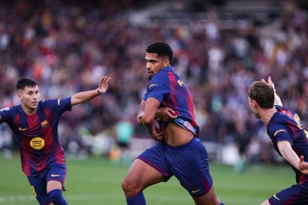 October 18, 2025, Barcelona, Barcelona, SPAIN: Ronald Araujo of FC Barcelona, Barca celebrates a goal during the Spanish league, La Liga EA Sports, football match played between FC Barcelona and Girona FC at Estadi Olimpic Lluis Companys on October 18, 2025 in Barcelona, Spain. Barcelona SPAIN - ZUMAa181 20251018_zaa_a181_144 Copyright: xJavierxBorregox