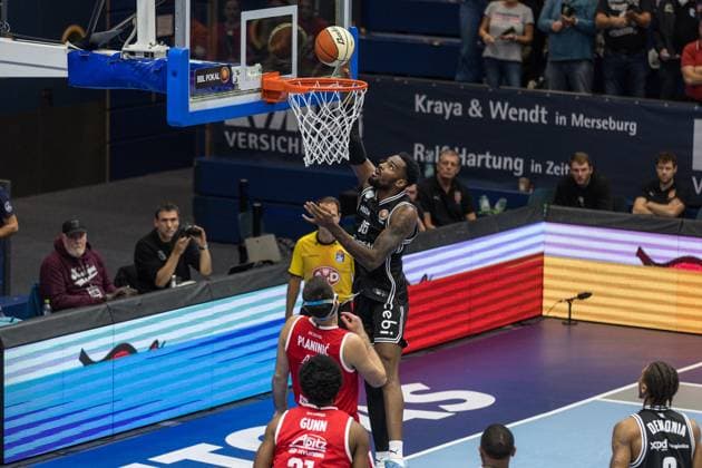 GER, Basketball Bundesliga Pokal, Round of 16, Syntainics MBC BMA365 Bamberg Baskets 18 10 2025, Stadthalle, Weißenfels, GER, Basketball Bundesliga Pokal, Round of 16, Syntainics MBC BMA365 Bamberg Baskets Ejiofor Onu BMA365 Bamberg Baskets, 35 Â Photo Alexander Trienitz Weißenfels Stadthalle Sachsen Anhalt Germany