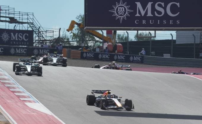 FORMULA 1 MSC CRUISES UNITED STATES GRAND PRIX 2025 18 10 2025, Circuit of The Americas, Austin, FORMULA 1 MSC CRUISES UNITED STATES GRAND PRIX 2025 , pictured Max Verstappen NLD , Oracle Red Bull Racing, George Russell GBR , Mercedes AMG Petronas Formula One Team, Carlos Sainz Jr ESP , Atlassian Williams Racing nordphotoxGmbHx xBratic nph00250