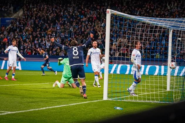 Germany Soccer 2 Bundesliga 2025 26, 9 Matchday VfL Bochum vs Hertha BSC Berlin Vonovia Ruhrstadion Bochum Goal and goal celebration for 1 0 through an own goal by MichaÅ Karbownik Michal Karbownik Hertha BSC, 33 after a cross by Gerrit Holtmann VfL Bochum, 17 Joy, emotions, jubilation Kjell Wätjen Watjen VfL Bochum, 8 Bochum North Rhine-Westphalia Germany Copyright: xJOERANxSTEINSIEKx