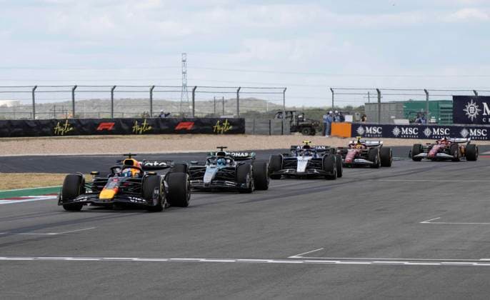 October 18, 2025, Austin, Texas, USA : 1 MAX VERSTAPPEN Oracle Red Bull Racing, 63 GEORGE RUSSELL Mercedes Petronas F1 Team, and 55 CARLOS SAINZ Atlassian Williams Racing with a 1.2.3. finish during the sprints. with 44 LEWIS HAMILTON Scuderia Ferrari HP, 16 CHARLES LECLERC Scuderia Ferrari HP finishing 4th and 5th place Austin USA - ZUMAm147 20251018_zap_m147_026 Copyright: xHossxMcBainx