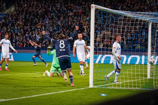 Germany Soccer 2 Bundesliga 2025 26, 9 Matchday VfL Bochum vs Hertha BSC Berlin Vonovia Ruhrstadion Bochum Goal and goal celebration for 1 0 through an own goal by MichaÅ Karbownik Michal Karbownik Hertha BSC, 33 after a cross by Gerrit Holtmann VfL Bochum, 17 Joy, emotions, jubilation Kjell Wätjen Watjen VfL Bochum, 8 Bochum North Rhine-Westphalia Germany Copyright: xJOERANxSTEINSIEKx