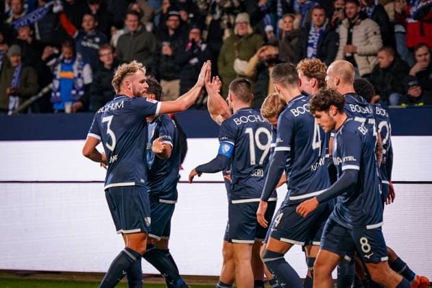Germany Soccer 2 Bundesliga 2025 26, 9 Matchday VfL Bochum vs Hertha BSC Berlin Vonovia Ruhrstadion Bochum Goal and goal celebration for 1 0 through an own goal by MichaÅ Karbownik Michal Karbownik Hertha BSC, 33 after a cross by Gerrit Holtmann VfL Bochum, 17 Joy, emotions, jubilation Bochum North Rhine-Westphalia Germany Copyright: xJOERANxSTEINSIEKx