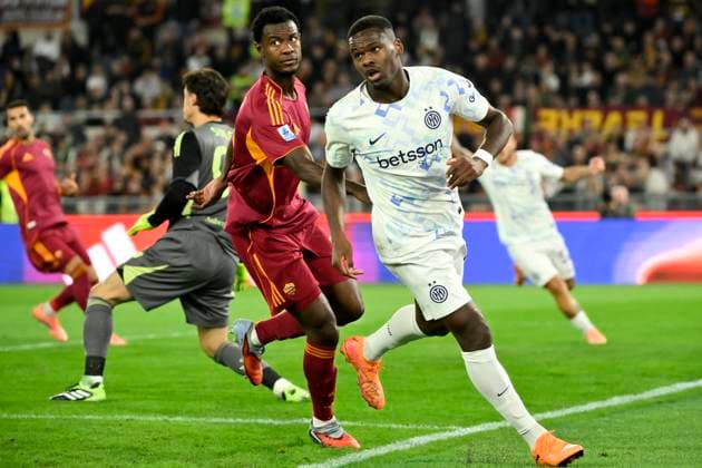Ange-Yoan Bonny of FC Internazionale celebrates after scoring the goal of 0-1 during the Serie A 2025 2026 football match between AS Roma and FC Internazionale at Stadio Olimpico in Rome (Italy), October 18, 2025. AndreaxStaccioli
