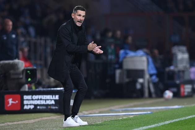 Soccer 2 Bundesliga 9 Matchday VfL Bochum Hertha BSC Berlin on 18 10 2025 at Vonovia Ruhrstadion in Bochum Stefan Leitl Coach Head Coach Berlin DFL regulations prohibit any use of photographs as image sequences and or quasi video xRx