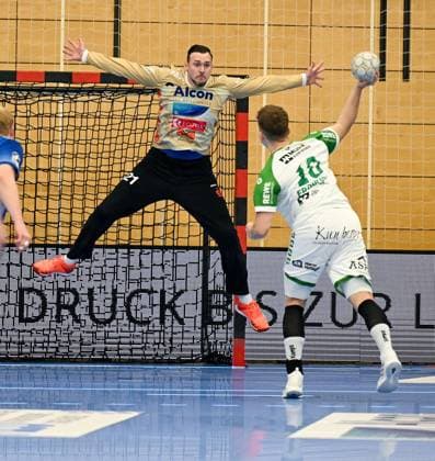 18 10 2025, xpsx, Handball 2 Bundesliga, TV Grosswallstadt HC Oppenweiler Backnang v l Stefan Hanemann Grosswallstadt , Nick Fröhlich Oppenweiler Elsenfeld Bayern Germany DEU