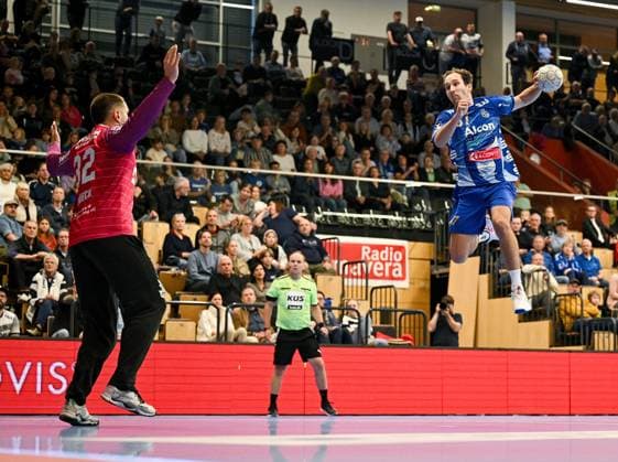 18 10 2025, xpsx, Handball 2 Bundesliga, TV Grosswallstadt HC Oppenweiler Backnang v l Janis Boieck Oppenweiler , Maxim Schalles Grosswallstadt Elsenfeld Bayern Germany DEU