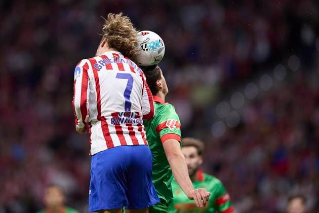 Antoine Griezmann (Atletico de Madrid) and Jorge Herrando (CA Osasuna) battle for the ball during the LaLiga EA Sports match between AtlÃ tico Madrid v CA Osasuna at Riyahd Air Metropolitano on October 18, 2025 in Madrid, Spain. (Photo by Manu Reino DeFodi Images) Antoine Griezmann Atletico de Madrid and Jorge Herrando CA Osasuna battle for the ball during the LaLiga EA Sports match between AtlÃ tico Madrid v CA Osasuna at Riyahd Air Metropolitano on October 18, 2025 in Madrid, Spain Photo by Manu Reino DeFodi Images