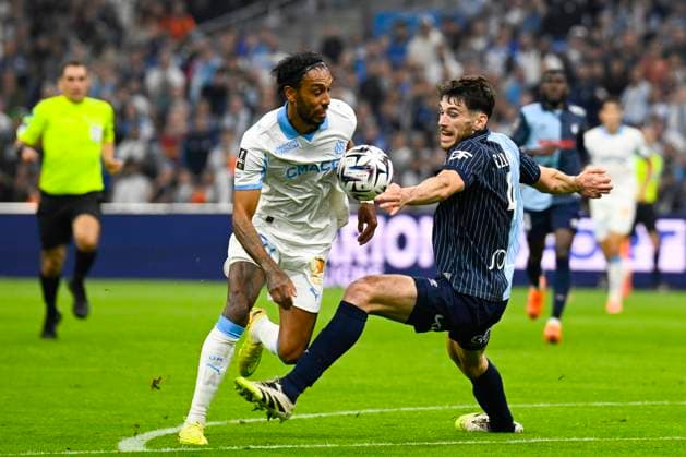 FOOTBALL : Olympique de Marseille VS Le Havre AC - Ligue 1 McDonald s - 18 10 2025 Pierre-Emerick Aubameyang (OM) Gautier Lloris (HAC) - Ligue 1 McDonald™s match between Olympique de Marseille and Le Havre Athletic Club on October 18, 2025 at the Orange VÃ lodrome Stadium in Marseille. MarseilleFrance  Copyright: xWilliamxCannarellax