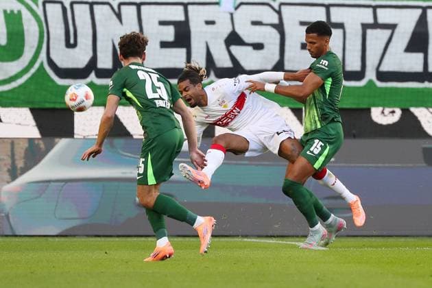 VfL vs Stuttgart, 1 BL Wolfsburg, 18 10 2025, FOOTBALL VfL Wolfsburg vs VfB Stuttgart, 1 BL, Season 2025 26 Aaron Zehnter VfL Wolfsburg , Lorenz Assignon VfB Stuttgart , Moritz Jenz VfL Wolfsburg Wolfsburg