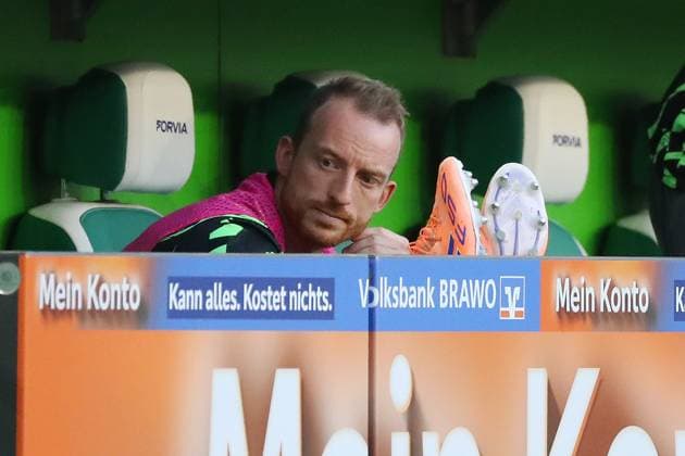 VfL vs Stuttgart, 1 BL Wolfsburg, 18 10 2025, FOOTBALL VfL Wolfsburg vs VfB Stuttgart, 1 BL, Season 2025 26 Aaron Zehnter VfL Wolfsburg Wolfsburg