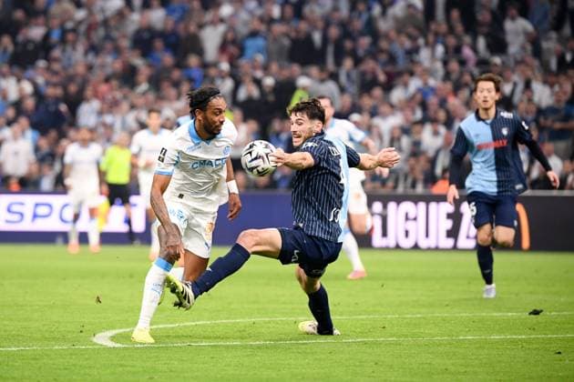 Olympique de Marseille v Le Havre Athletic Club - Ligue 1 McDonald s 2025 2026 04 Gautier LLORIS (hac) - 97 Pierre-Emerick AUBAMEYANG (om) during the Ligue 1 McDonald s match between Marseille and Le Havre at Stade Velodrome on October 18, 2025 in Marseille, France. Marseille France  Copyright: xFEPx 776348161