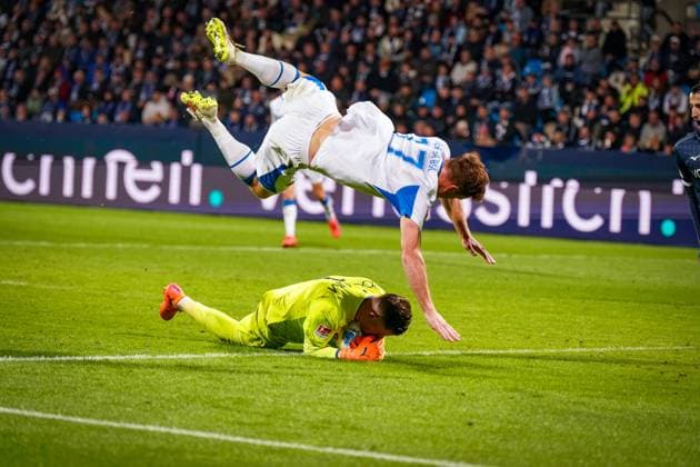Germany Soccer 2 Bundesliga 2025 26, 9 Matchday VfL Bochum vs Hertha BSC Berlin Vonovia Ruhrstadion Bochum Sebastian Grönning Groenning Hertha BSC, 17 and Timo Horn VfL Bochum, 1 Copyright: xJOERANxSTEINSIEKx