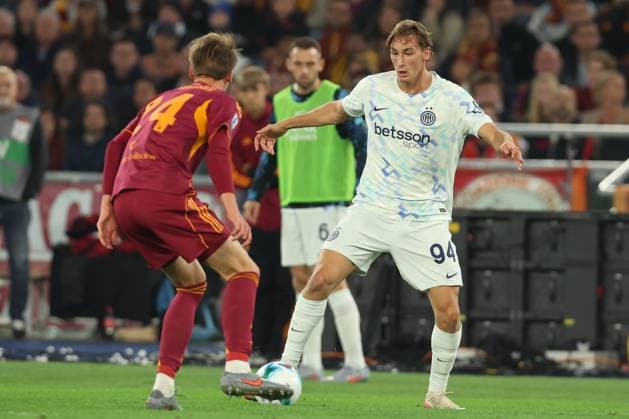 Football: Serie A Enilive 2025-2026 match SS AS Roma and FC Internazionale Rome, Italy October 18, 2025: Jan Ziolkowski of Roma, Francesco Pio Esposito of F.C. Inter seen in action during the Serie A Enilive 2025-2026 football match between AS Roma and F.C. Internazionale of Milan at Olympic Stadium. rome olympic stadium italy italy Copyright: xmarcoxiacobucci