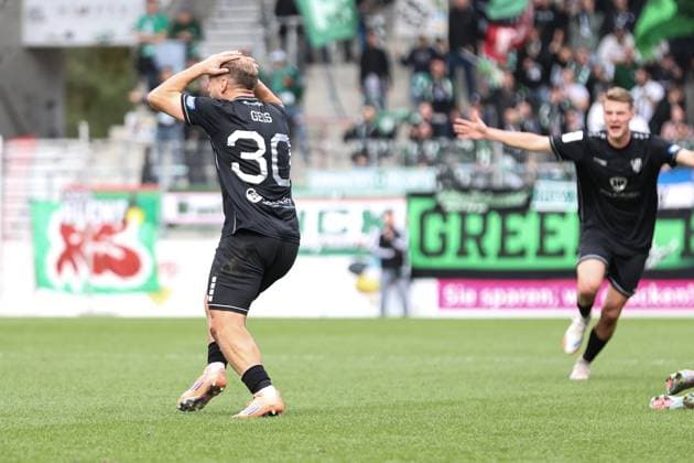 18 10 2025, Football, Men, 11 Matchday Third League Season 2025 2026 VfB Stuttgart II FC Schweinfurt 05 Stunned by Johannes Geis FC Schweinfurt 05, 30
