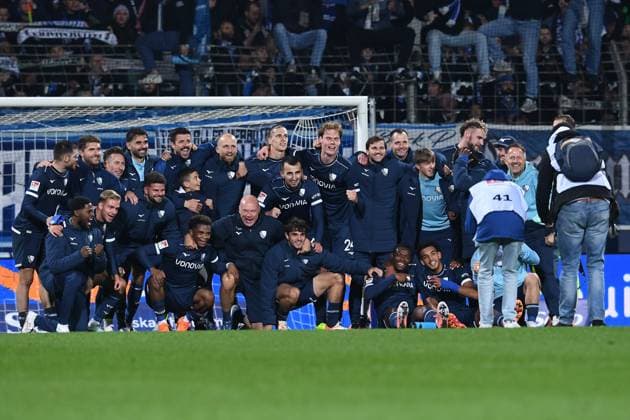 Soccer 2 Bundesliga 9 Matchday VfL Bochum Hertha BSC Berlin on 18 10 2025 at Vonovia Ruhrstadion in Bochum Closing photo Winner photo Group photo VfL Bochum DFL regulations prohibit any use of photographs as image sequences and or quasi video xRx