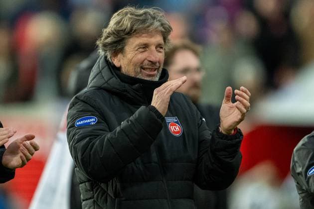 Bernd Weng FC Heidenheim, Goalkeepertainer , GER, 1 FC Heidenheim vs Werder Bremen, Football, Bundesliga, Matchday 7, Season 2025 2026, 18 10 2025, DFL DFB REGULATES PROHIBIT ANY USE OF PHOTOGRAPHS AS IMAGE SEQUENCES AND OR QUASI VIDEO, GER, 1 FC Heidenheim vs Werder Bremen, Football, Bundesliga, Matchday 7, Season 2025 2026, 18 10 2025 Heidenheim Copyright: xEibner-Pressefotox EP_EER