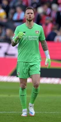 Bayer 04 goalkeeper Mark Flekken cheers after scoring the 2 1 goal photographed during the Bundesliga soccer match Mainz 05 vs Bayer 04 Leverkusen on 18 10 2025 in Mainz DFL DFB REGULATIONS PROHIBIT ANY USE OF PHOTOGRAPHS as IMAGE SEQUENCES and or QUASI VIDEO