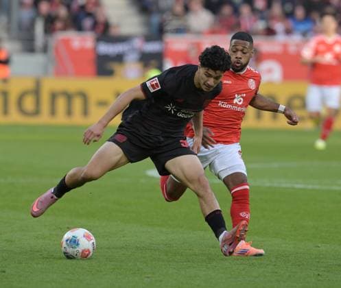 Arnaud Nordin re Ibrahim Maza photographed at the soccer Bundesliga match Mainz 05 vs Bayer 04 Leverkusen on 18 10 2025 in Mainz DFL DFB REGULATIONS PROHIBIT ANY USE OF PHOTOGRAPHS as IMAGE SEQUENCES and or QUASI VIDEO