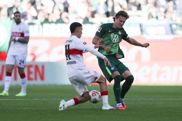 VfL vs Stuttgart, 1 BL Wolfsburg, 18 10 2025, FOOTBALL VfL Wolfsburg vs VfB Stuttgart, 1 BL, Season 2025 26 Bilal El Khannouss VfB Stuttgart , Mattias Svanberg VfL Wolfsburg Wolfsburg