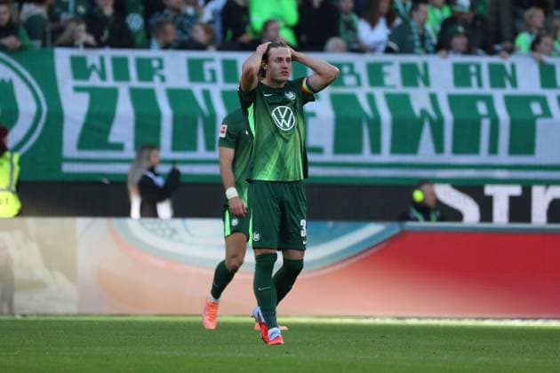VfL vs Stuttgart, 1 BL Wolfsburg, 18 10 2025, FOOTBALL VfL Wolfsburg vs VfB Stuttgart, 1 BL, Season 2025 26 Mattias Svanberg VfL Wolfsburg Wolfsburg