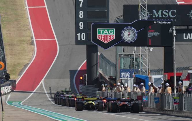 FORMULA 1 MSC CRUISES UNITED STATES GRAND PRIX 2025 18 10 2025, Circuit of The Americas, Austin, FORMULA 1 MSC CRUISES UNITED STATES GRAND PRIX 2025 , pictured All drivers line up for the start of qualifying nordphotoxGmbHx xBratic nph00250