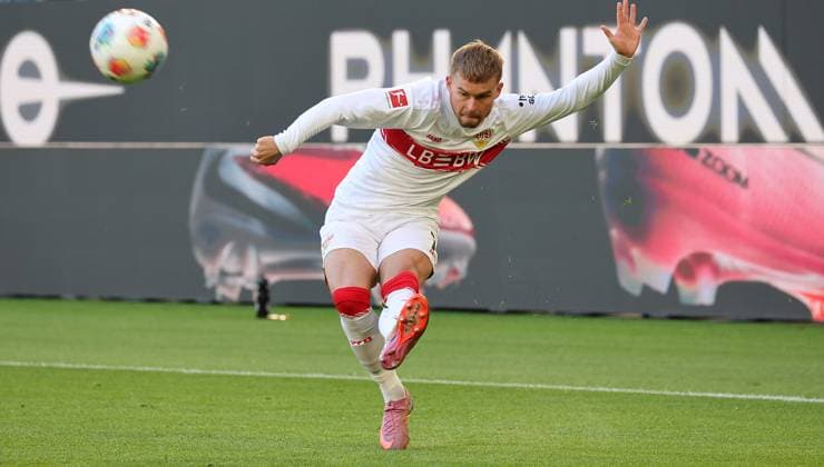 18 10 2025, Germany, Wolfsburg, Soccer Bundesliga, Season 2025 2026, VfL Wolfsburg vs VfB Stuttgart, Maximilian Mittelstädt VfB